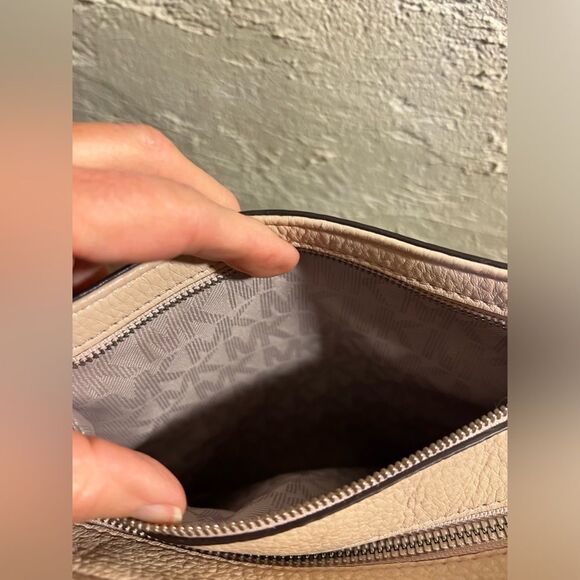 Michael Kors Fulton Medium Shoulder Handbag Ballet Pink Leather - Picture 11 of 15